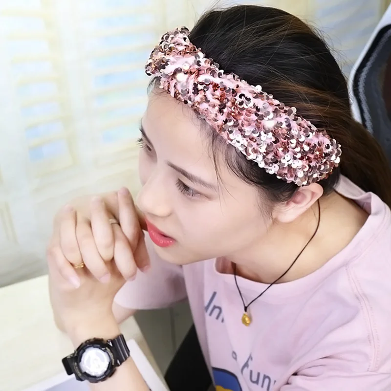 

Korean Style Hot Selling Sweet Sequin Scale Fabric Hair Bands Shaking Voice Network Red Celebrity Style Hair Band C591