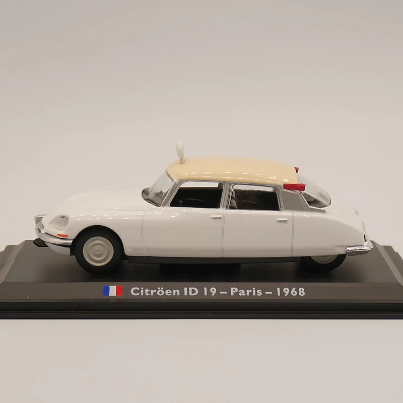 Модель автомобиля Leo 1:43 Citroen ID 19 1968 Paris Taxi коллекционные игрушки из сплава|Наземный