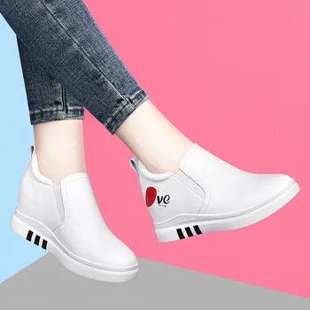 

Shield fox heightened white shoes female 2020 spring new casual women's shoes Lok Fu shoes Korean fashion spring shoes