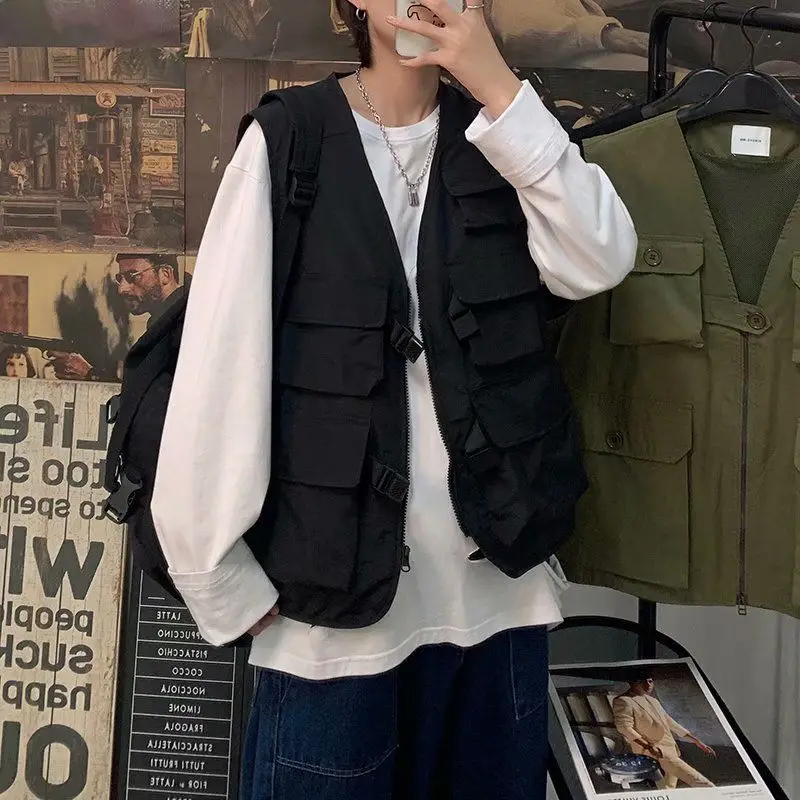 

Autumn Multi-pocket Vest Men's Fashion Casual Black Tooling Vest Men Streetwear Wild Loose Hip-hop Vest Jacket Mens M-3XL