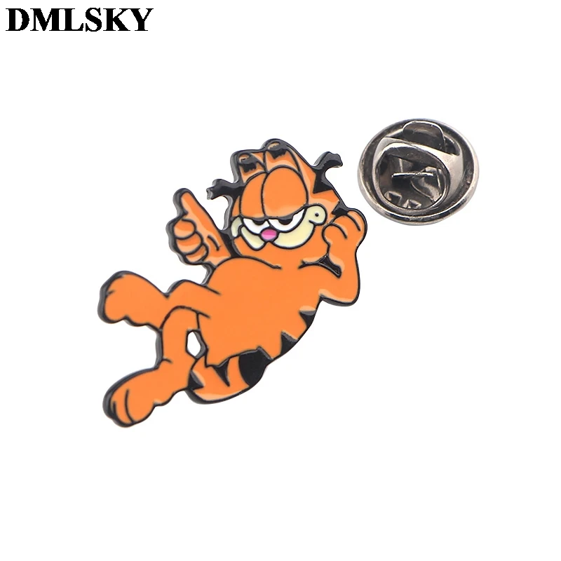 DMLSKY персональная мультяшная кошка, брошь, Металлическая Булавка для женщин и мужчин, булавка для рюкзака, булавка для одежды, значок шапка, булавка, очаровательное ювелирное изделие M4005