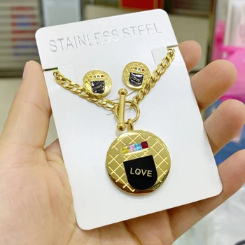 

Stainless Steel Necklace For Women Man Round LOVE Choker Pendant Original Necklace Engagement Jewelry Wholesale Ins