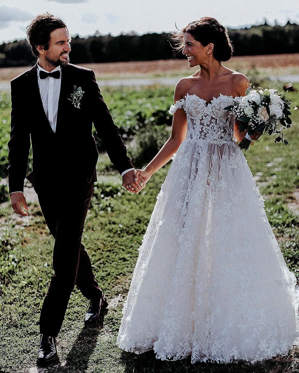 2019-bohemian-wedding-dresses-off-the-shoulder-lace-3d-floral-appliques-a-line-beach-wedding-dress-sweep-train-cheap-bhoh-bridal-gowns (2)