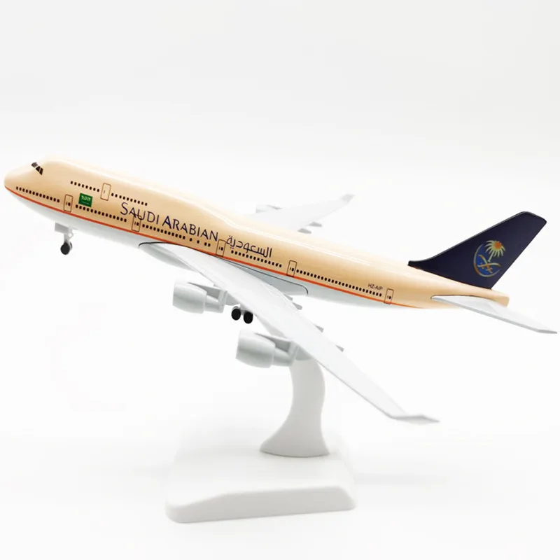 

20cm Alloy Model Aircraft Model Saudi Boeing 747 With Landing Gear Plane Model Diecast Aircraft Toys Airplane Airliner Kid Gift