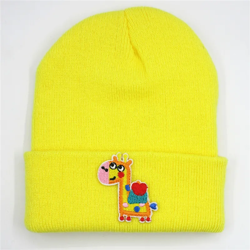 cotton Cartoon giraffe embroidery Thicken knitted hat winter warm hat Skullies cap beanie hat for men and women 361 - Цвет: Цвет: желтый