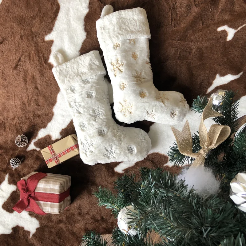 22 Inch Plush Snowflake Christmas Gift Socks for Home Decoration Xmas Stockings Fireplace Socks