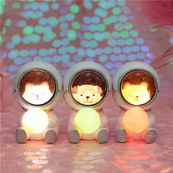 

Creative Astronaut Night Light Dog Cat Bear Ornaments Luminaria Animal Table Lamp Warm White Resin Decor Crafts Night Lighting