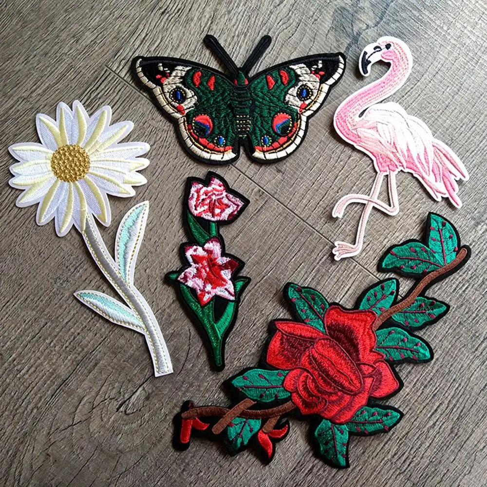 

1pc Flamingo Butterfly Flower Rose Embroidered Patches for Clothing Iron on Badge Clothes Sticker Stripes Applique