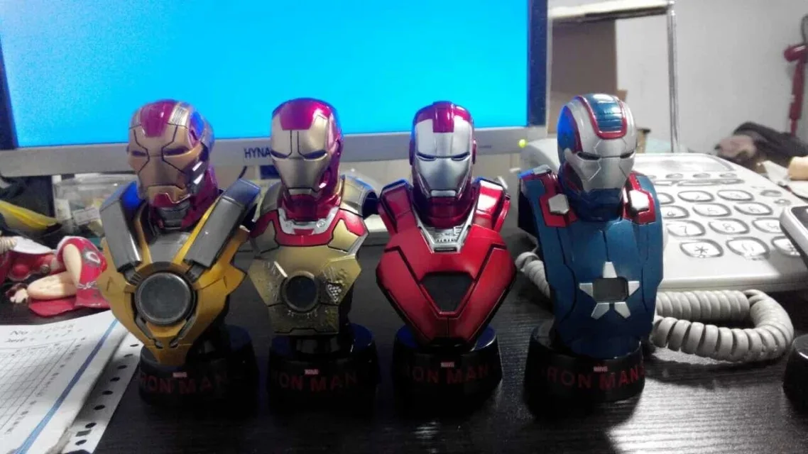 

Avengers 2 Iron Man Mini Car Mounted Bust a Set of 4-Luminescent 1/6 Bust Garage Kit