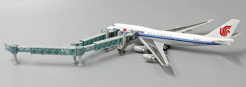 1:400 аэропорт пассажирский посадочный мост один/Двухканальный для Airbus A380 модель широкое тело самолет сцена дисплей игрушки коллажи - Цвет: dual chanel