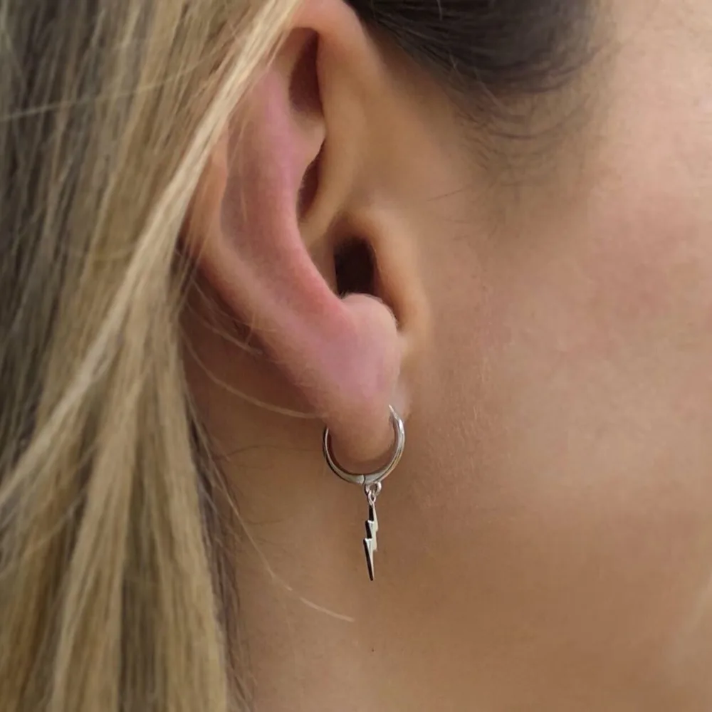 Hb10d0ef4535a4863af4563a33d6e956c8