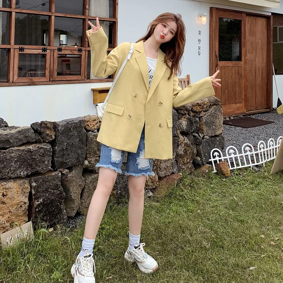 

Photo Shoot INS Autumn Clothing New Style Lemon Yellow of Straight Textured Double Breasted Waist Hugging Lace-up Suit Jacket Wo