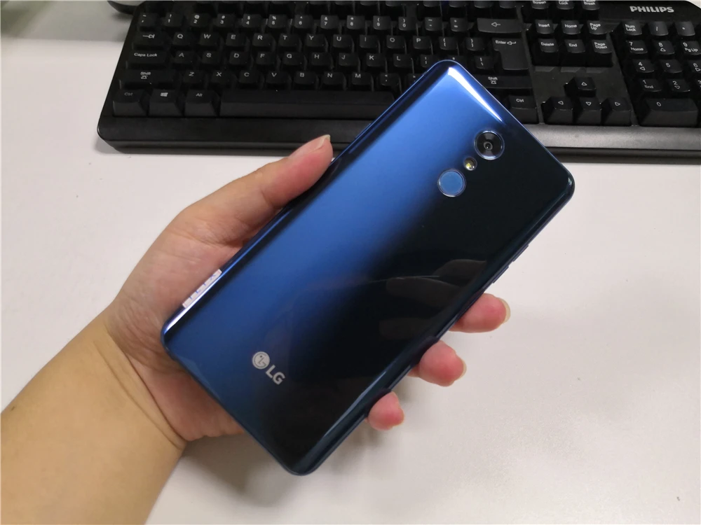 LG Q8 разблокированный 6,2 дюймов Восьмиядерный 4 Гб ОЗУ 64 Гб ПЗУ 16 МП камера 1080p Snapdragon 450 отпечаток пальца Android мобильный телефон