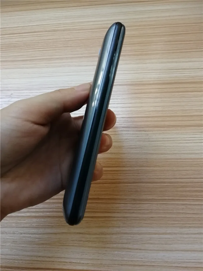 Maxfone V12 кнопочный мобильный телефон с 2 8 дюйма 2500 мАч ГСМ Камера Bluethooth большой