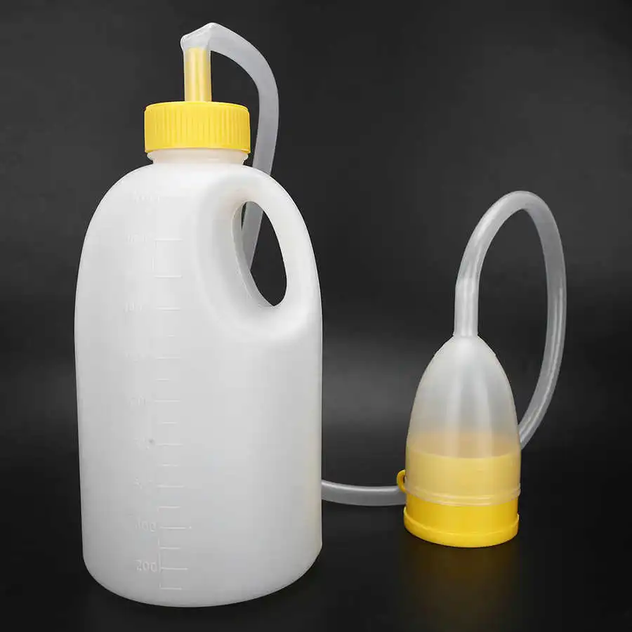 1700ML Men Male plastic Urinal Pee Bottle Urine Collector Elderly Bedridden Patients Potty with Pipe for Elderly Disabled male urine collector