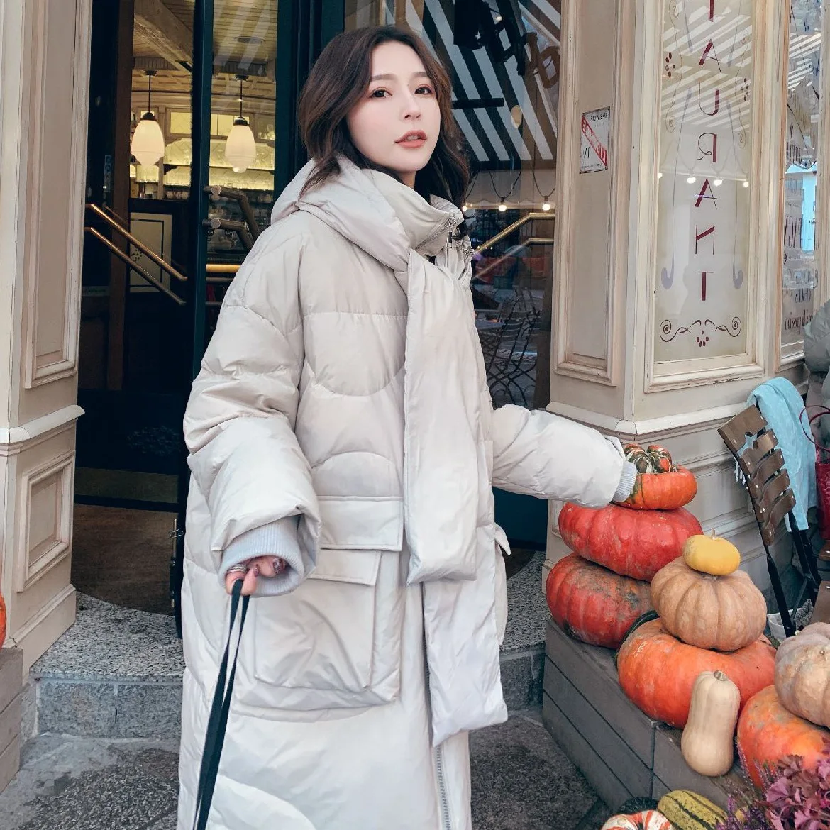 

Photo Shoot in Sweet Off-white College Style Removable Shoulder Hooded Little Scarf Stand Collar Thick Double Purpose Bread Cott