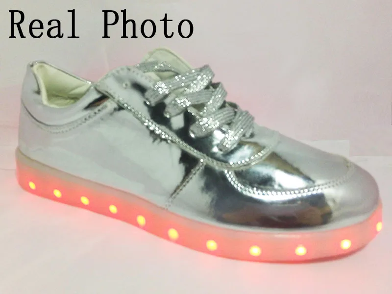 Хорошее качество! Светящиеся кроссовки Для детей светодиодный обувь с светильник подошва светодиодный тапочки обувь для мальчиков Infantil Femme 30 - Цвет: Серебристый