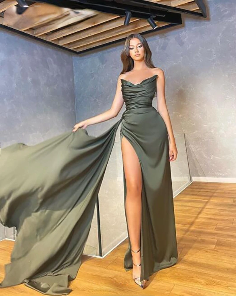 Bonang Matheba in Gert-Johan Coetzee | Celebrity dresses red carpet,  African fashion, African attire