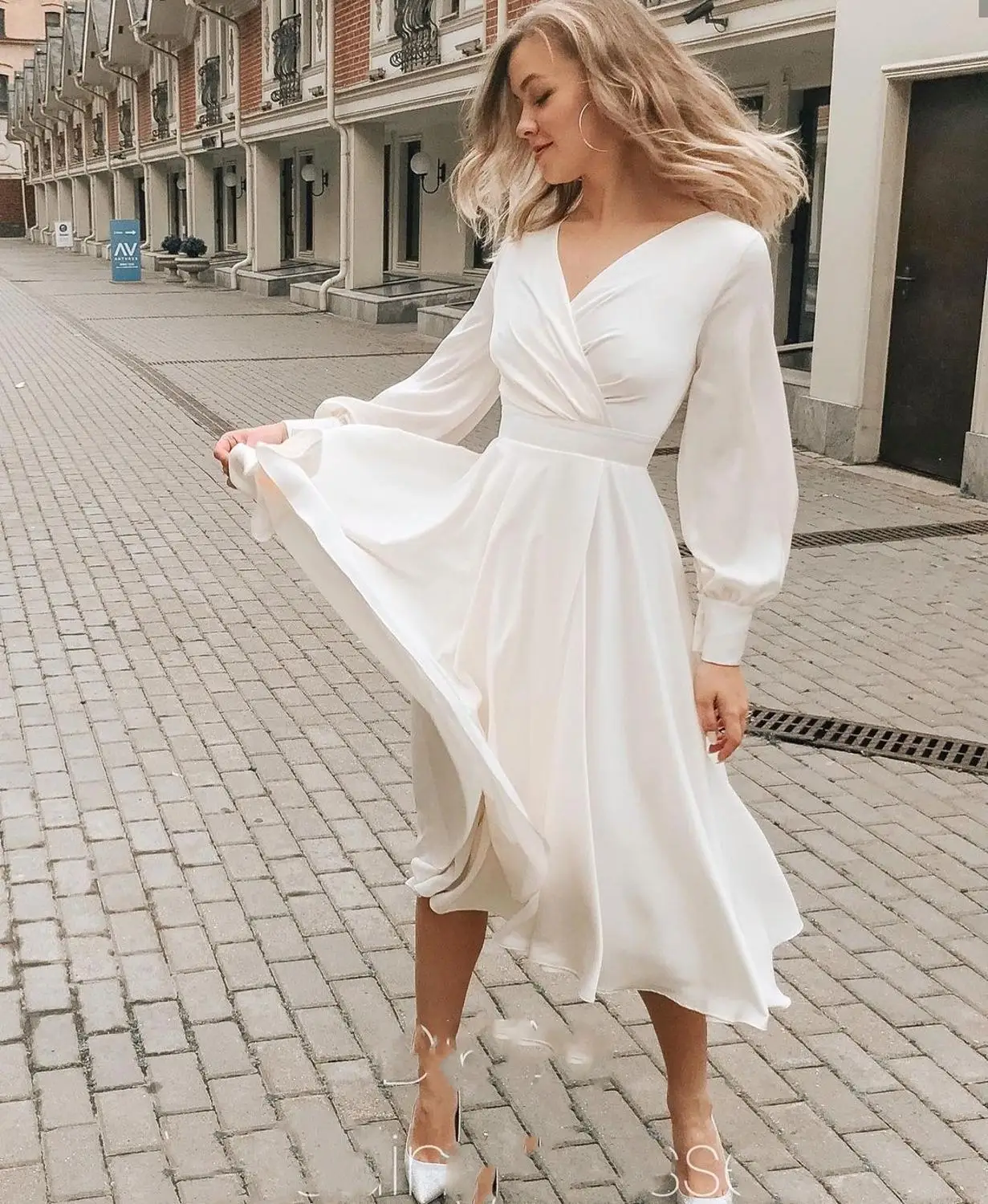 

Bohemian Wedding Dress 2021 Short Simple Chiffon V-Neck Knee Length Cheap Long Sleeve Bridal Gowns Gorgeous Vestidos De Noiva