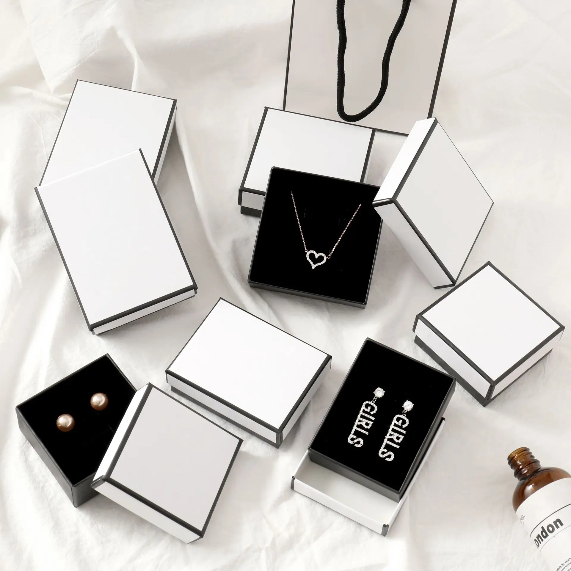 Jewellery Gift Boxes Black White Fluff Pads Silver Earrings Bracelet Necklace HQ 