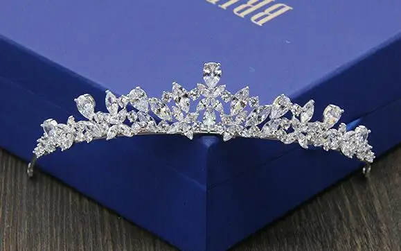 Великолепная корона тиара de Noiva Meghan Markle свадебные аксессуары для волос женские украшения для волос циркониевая Свадебная Корона тиары