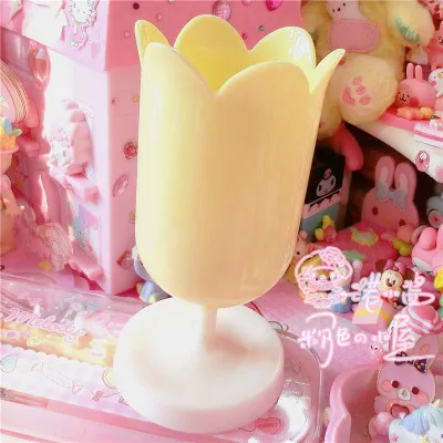 Lovely 4 Colors Pen Holder Office Organizer Pencil Pen Stand Goblet Holders Stationery Container Home Decor - Цвет: yellow