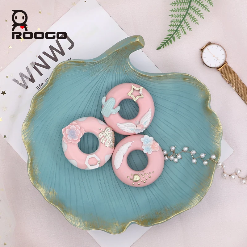 

Roogo Green Leaf Shaped Storage Tray Cute Resin Crafts Home Decor Key Glasses Fruit Dish For Office Or Family Desktop Use