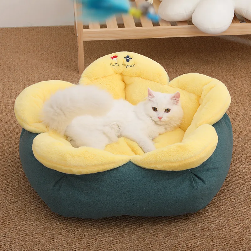 Flower Shape Pet Cat Mat Thick Cozy Bed Puppy Sunbed Warm Cat Mat Ultra