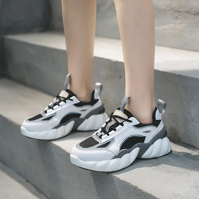 

Reflective sports wind single shoes women's 2019 new increased leather Daddy shoes Mixed Colors wild lightweight casual shoe