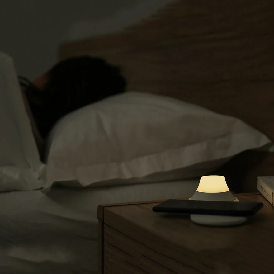 Yeelight Беспроводное зарядное устройство со светодиодной подсветкой магнитное