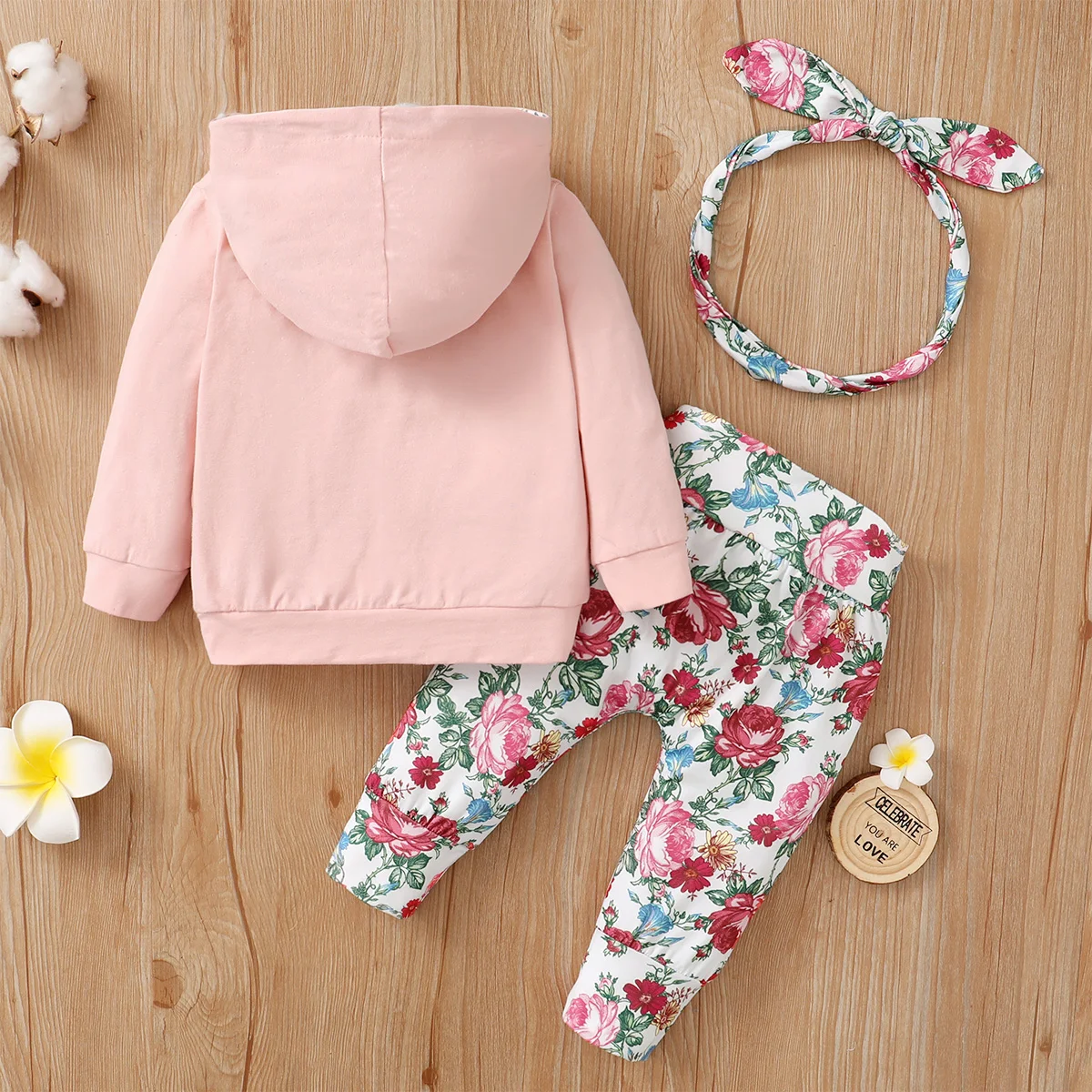 Conjunto 3 peças com estampa floral com capuz para bebê