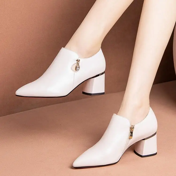 

Pointed documentary shoes with high heels high heels coarse diamond female head layer cowhide hollow out small leather shoes
