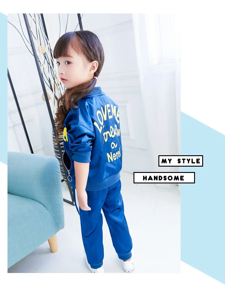 4648703600_1870743291