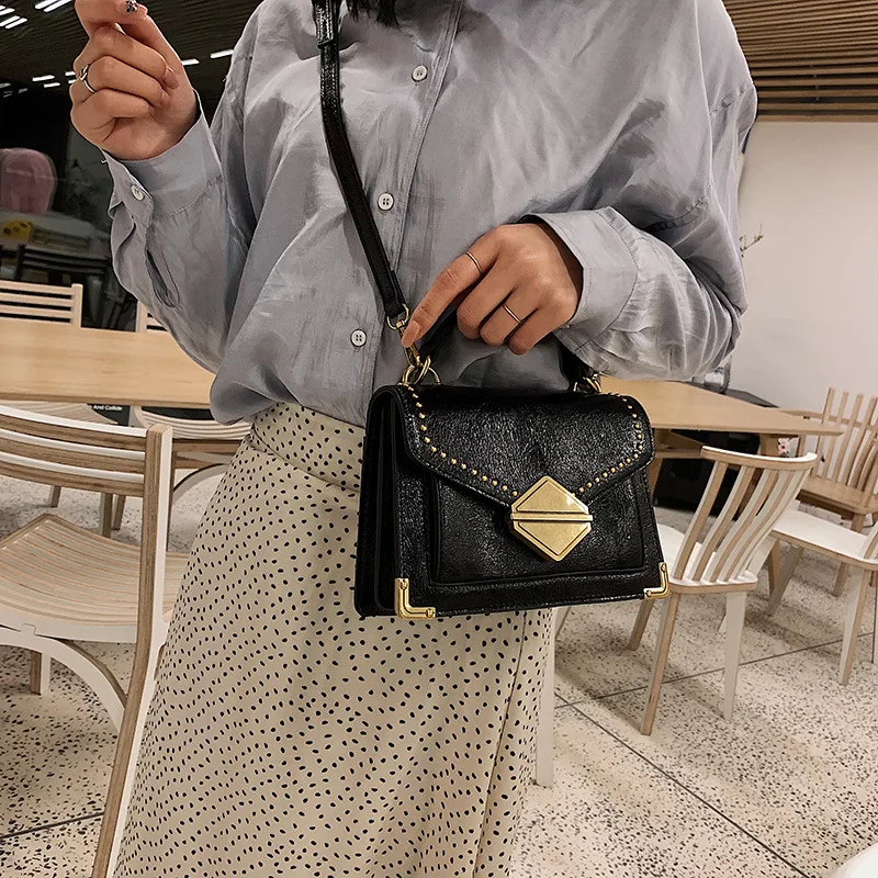 

New Summer Hand-held Baidan Single Shoulder Bag with Simple Rivet and Slant Square Bag