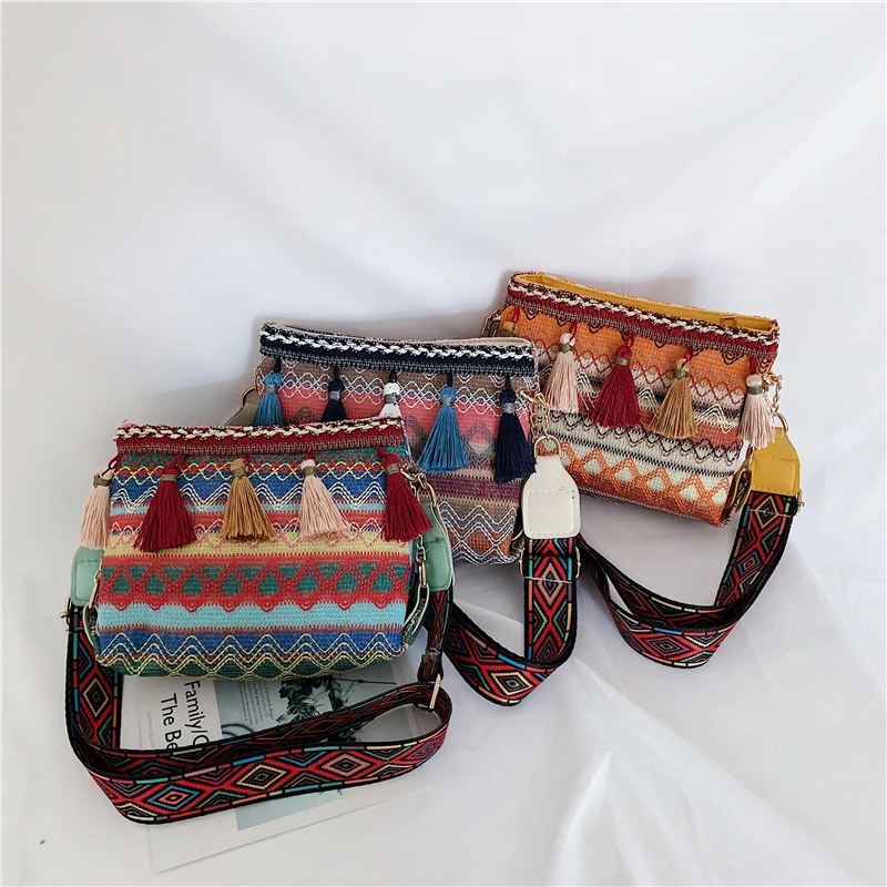

Crossbody Bag For Women Frauen Sommer Strandtasche Retro Geometric Fransen Clutch Satchel Flap shape National Style