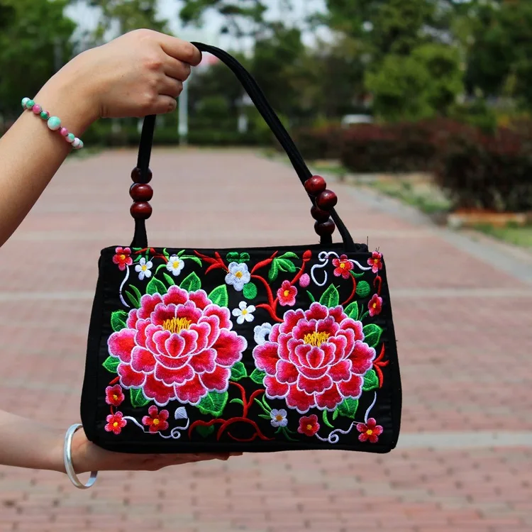 New Fashion Embroidery Women Small handbags National Floral Embroidered Lady Top-handle bags Single-layer Beading Falp Carrier