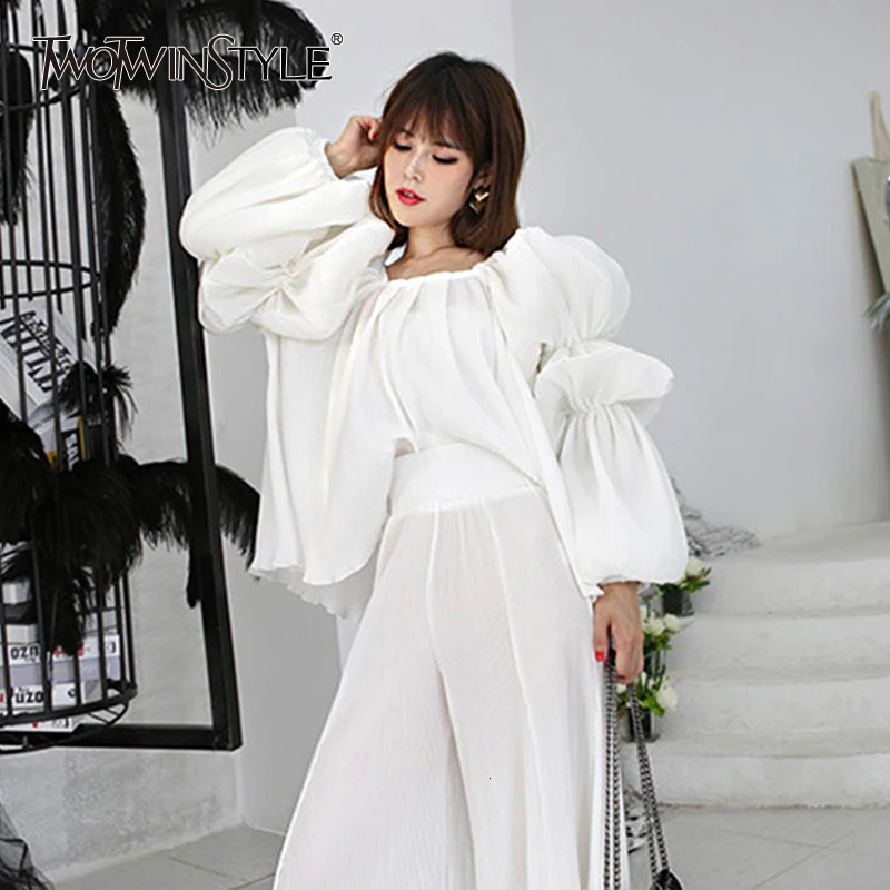 

TWOTWINSTYLE Elegant White Women's Shirts Square Collar Lantern Long Sleeve Female Blouse 2019 Autumn Oversized Fashion New