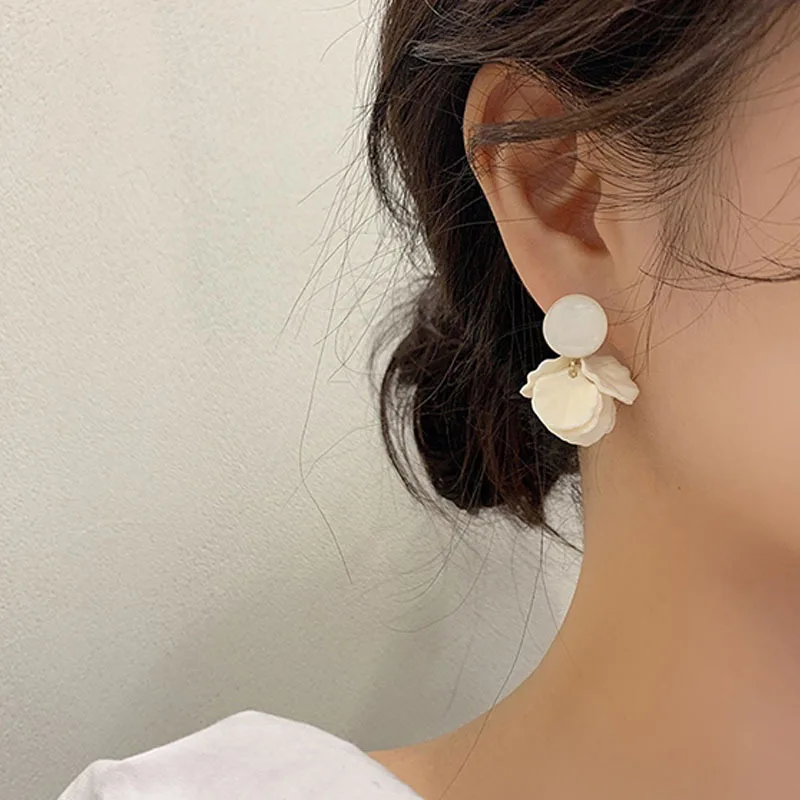 Aretes de mujer, современный дизайн, асимметричные серьги с цветами и кисточками, висячие серьги, ювелирные серьги, корейские серьги для женщин
