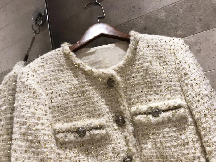 Осенне-зимняя высококачественная Женская плетеная цепочка из твида золотистой проволоки, шерстяное короткое пальто с пуговицами в полоску изящное пальто с шелковой подкладкой