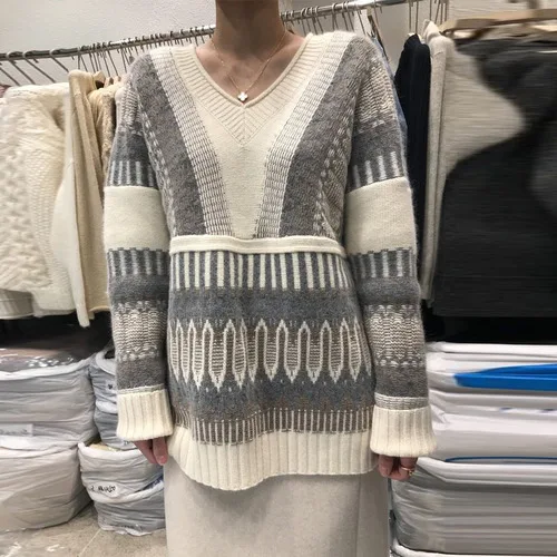 Korean Autumn and Winter New Loose Round Neck Color Matching Long Sleeve Pullover Women Oversized Sweater Women Sweaters - Цвет: Creamy-white