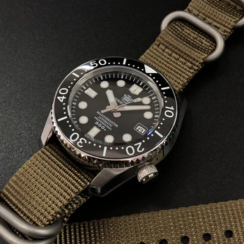 

Steeldive SD1968 Unique Design Super Luminous BGW9 NH35 30ATM Water Resistant Men Dive Watch with Unmovable Case Back