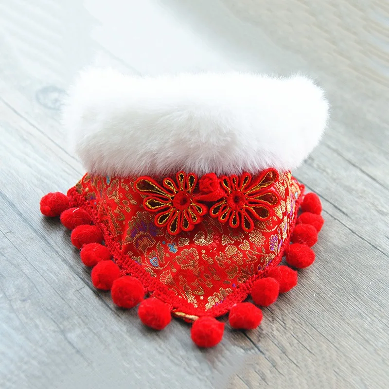 Red Christmas Dog Accessories Warm Pet Bandana Short Plush Dog Scarf Cute Pet Accessories for Puppy Cat Winter Dog Supplies - Цвет: Red