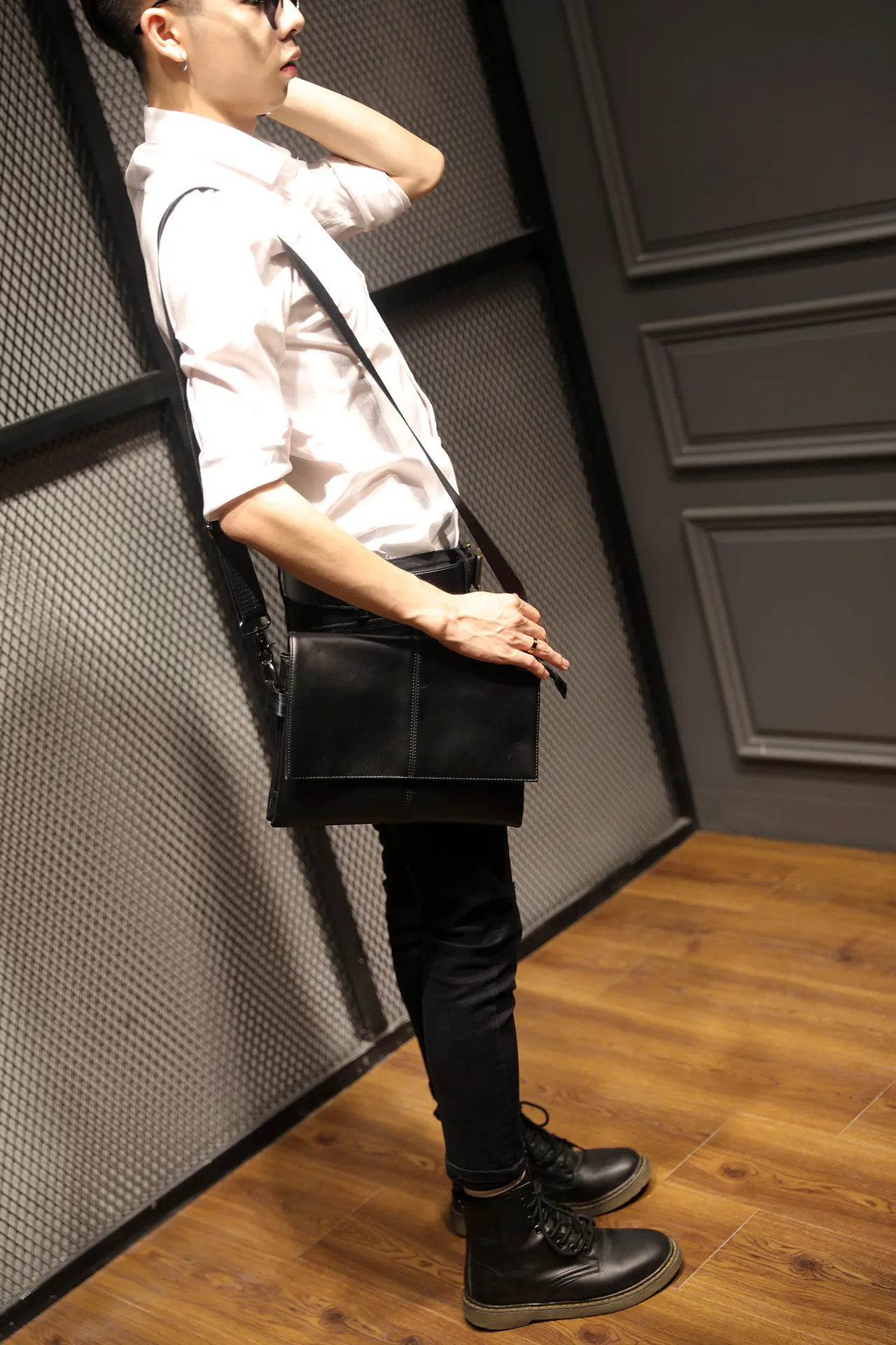 

New male chest bag, single shoulder oblique backpack, women's leisure bag.