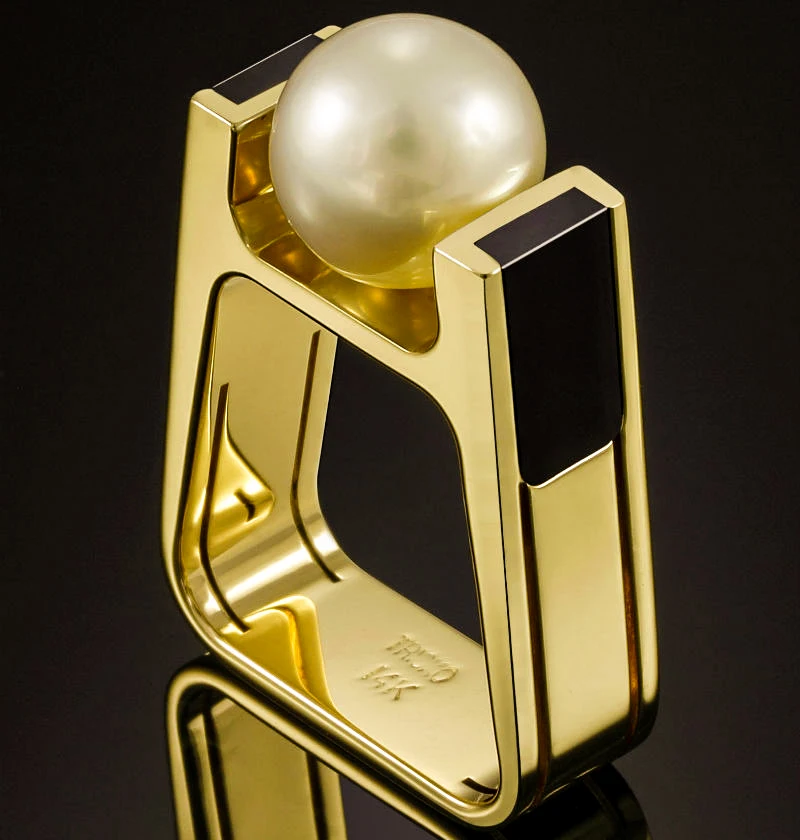 

Elegant Female Yellow Gold Wedding Ring Luxury Ladies Big Ball Pearl Finger Ring Unique Style Party Geometric Rings For Women