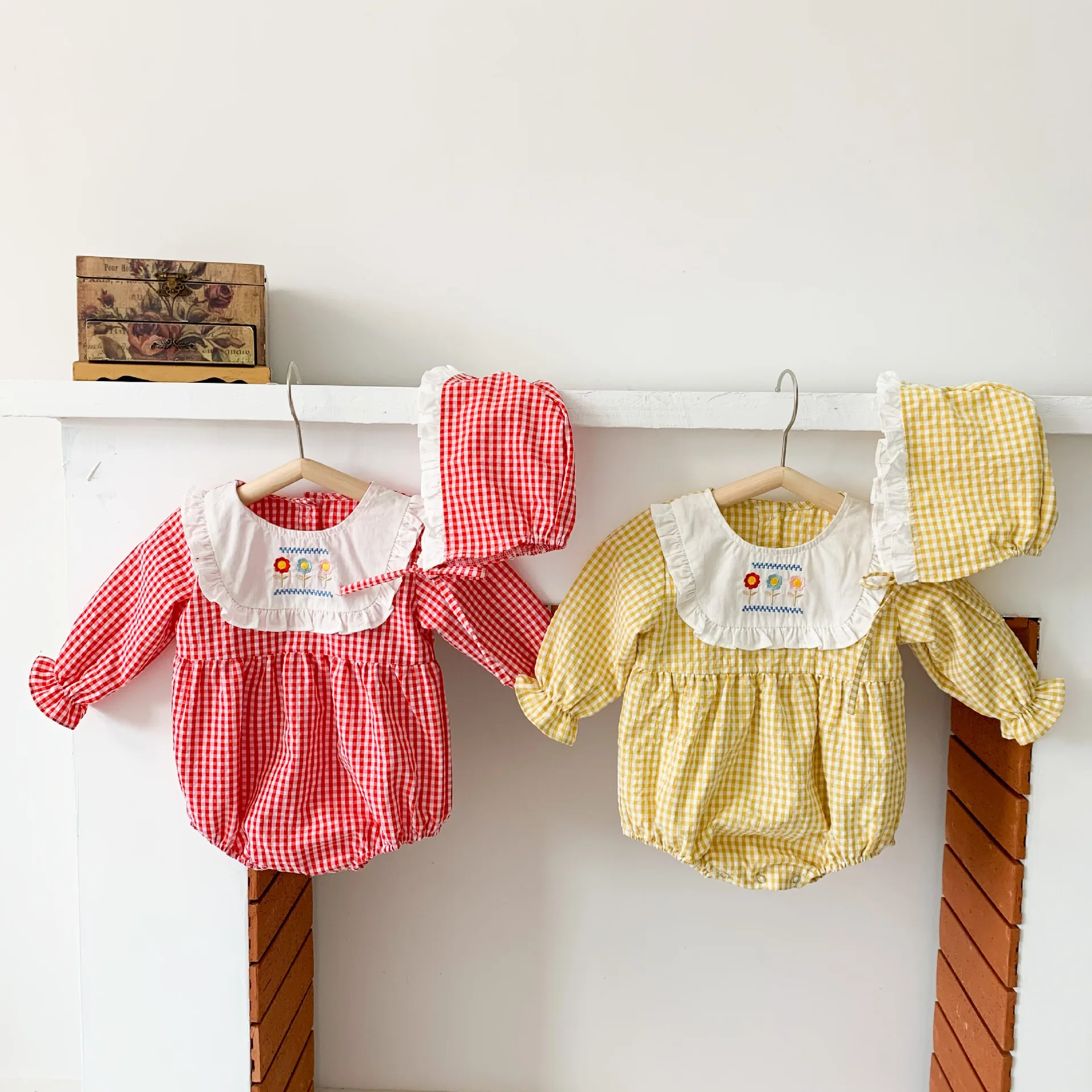 Meninas do Bebê Roupas de Bebê Nova Moda Bebê Macacão Manga Longa Bodysuits Primavera Outono Xadrez Macacões 2022 Ins 2 roupas de bebê xadrez macacões