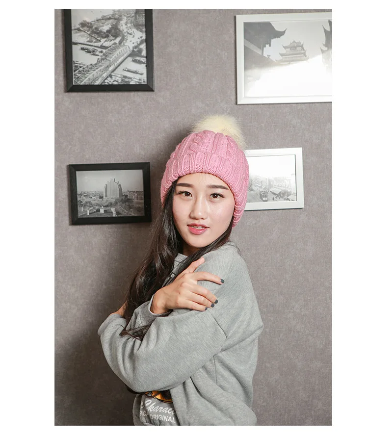 Solid Color Winter knitted Beanies Hats Women Pompom Beanie Skullies Hat Female Gorros