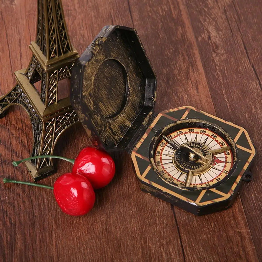 

Vintage Hallowmas Party Fancy Toy Compass For Pirates Of The Caribbean Johnny