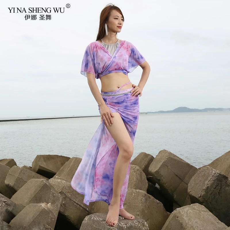 

Женский костюм для танца живота, комплект из 3 предметов, тренировочная одежда для танца живота с топом с коротким рукавом и юбкой с разрезом и лямкой на шее