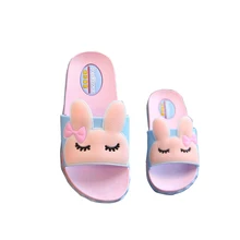 Chinelos para meninos e meninas, novos sapatos de praia para crianças pequenas, sandálias macias interiores