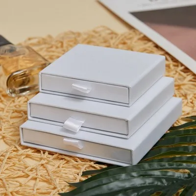 Confezione Regalo Per Collane E Bracciali, 21x4x3 Cm, Elegante Scatola In Cartone (Nero, Bianco, Rosa)